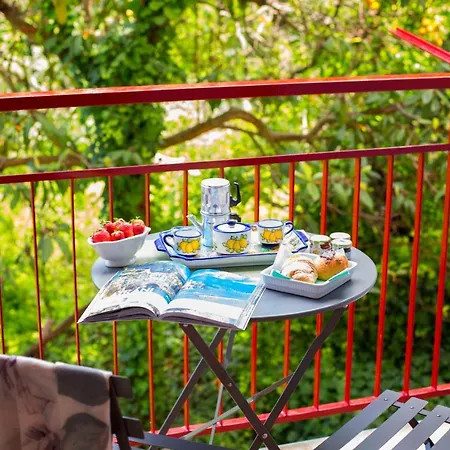 Torna A Surriento Couette-café Sorrente